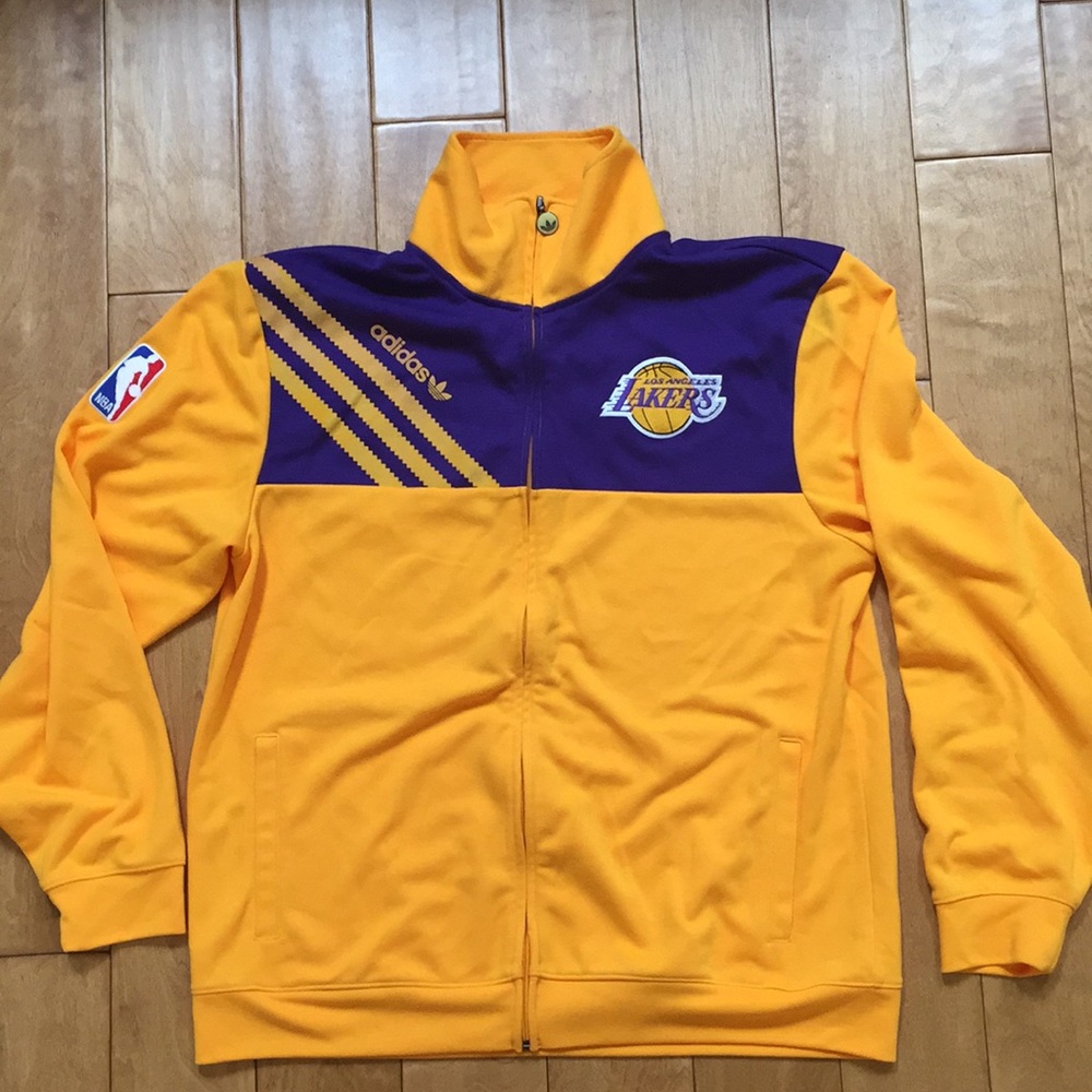 Lakers Adidas zip up Men’s 2xl